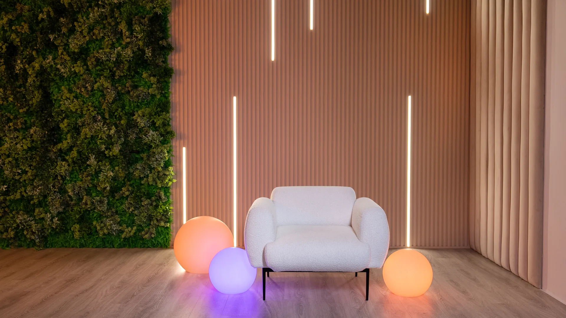 Подкаст-зона студії Золота Кнопка — готовий сетап з акустичними панелями